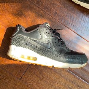 Nike Air Max. All Black. US size 7.5